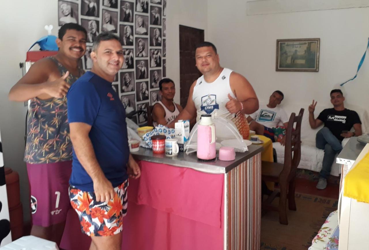 Perto Do Aeroporto De Salvador - Dona Pitanga Hostel Lauro de Freitas Buitenkant foto